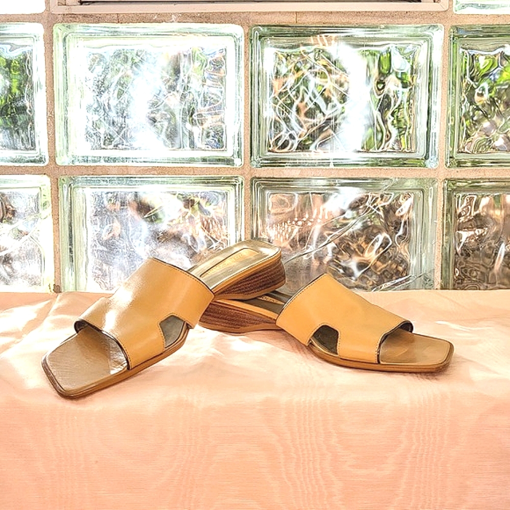 Vintage Square Toe Sandal